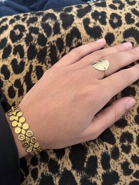 Lightweight Floral Coin Bracelet Chain